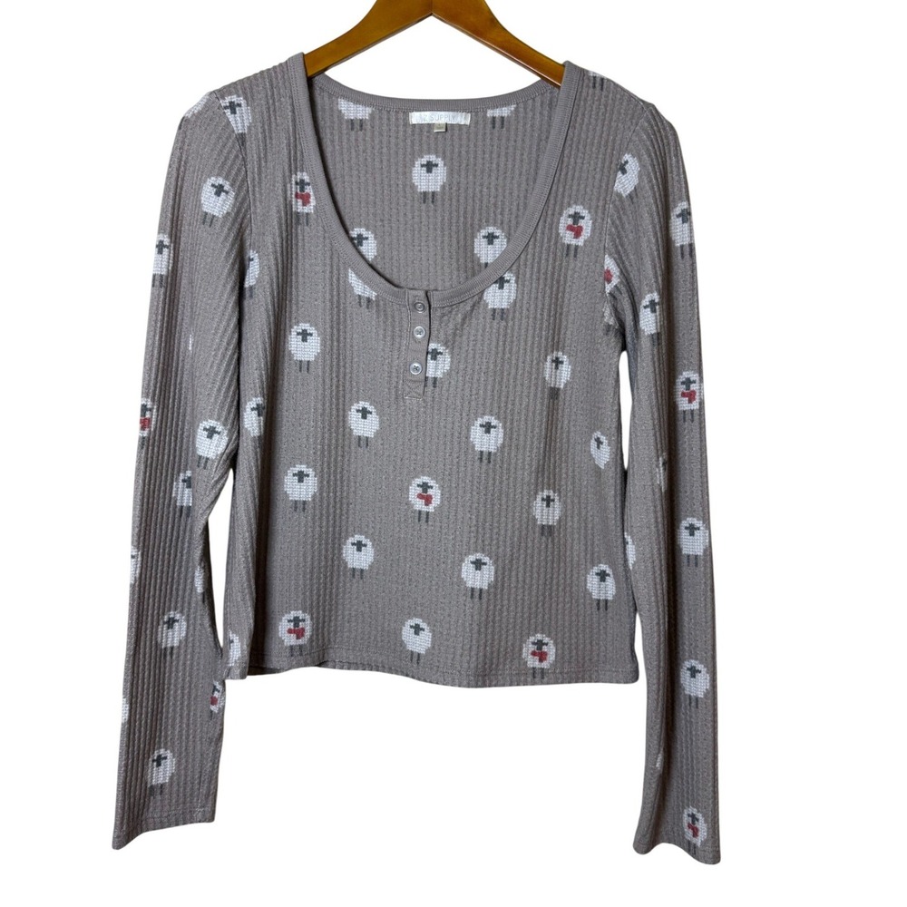 Z Supply‎ Women Henley Top L Gray Sheep Print Waffle Knit Thermal Cottagecore